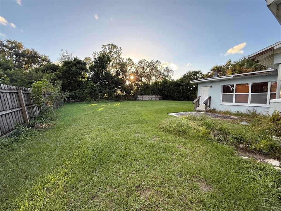 Active With Contract: $449,900 (3 beds, 2 baths, 1685 Square Feet)