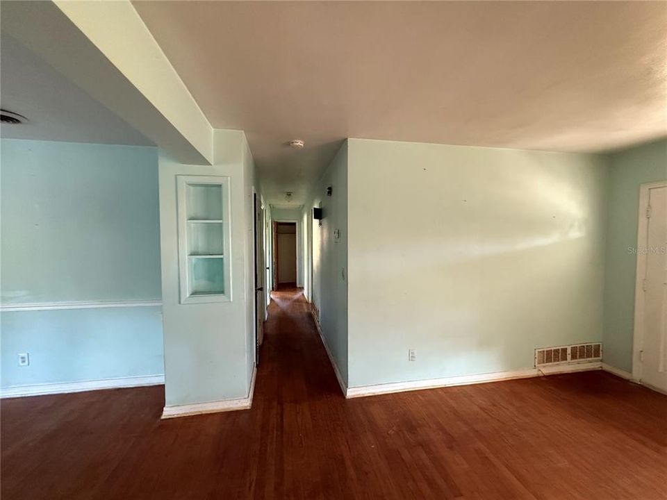 Active With Contract: $449,900 (3 beds, 2 baths, 1685 Square Feet)