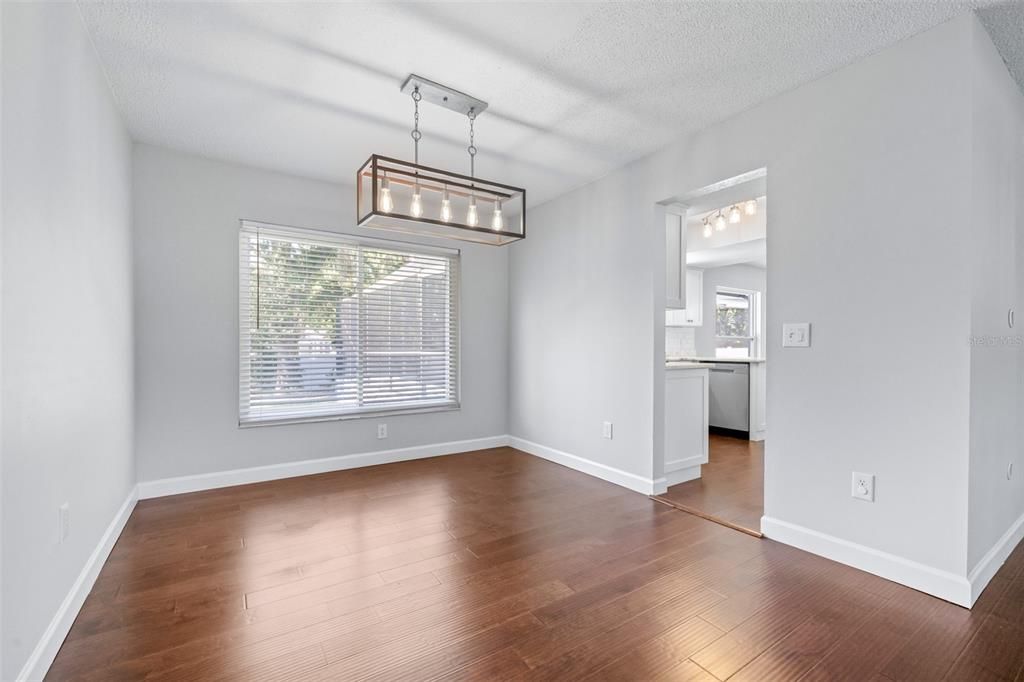 На продажу: $550,000 (3 спален, 2 ванн, 1860 Квадратных фут)