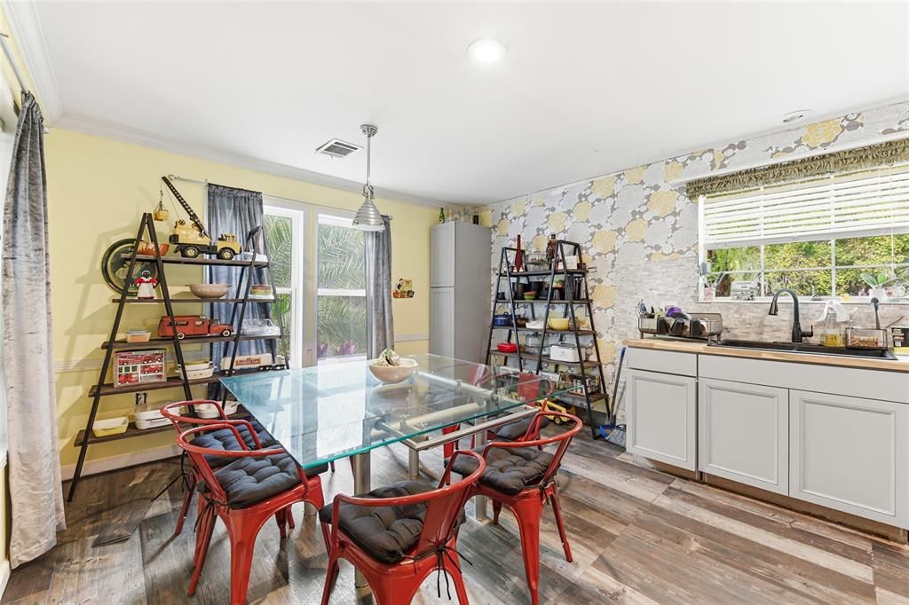 For Sale: $549,000 (3 beds, 2 baths, 1505 Square Feet)