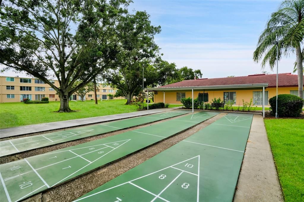 For Rent: $1,850 (1 beds, 1 baths, 930 Square Feet)