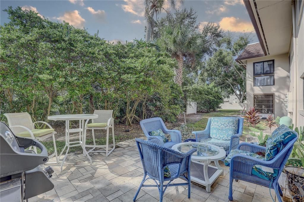 Active With Contract: $123,900 (1 beds, 1 baths, 640 Square Feet)