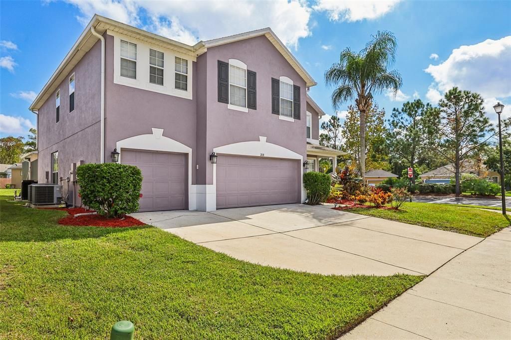 Activo con contrato: $599,999 (5 camas, 3 baños, 3445 Pies cuadrados)