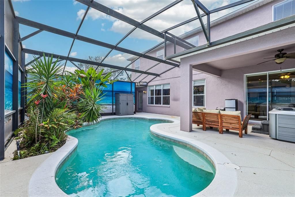 Activo con contrato: $599,999 (5 camas, 3 baños, 3445 Pies cuadrados)