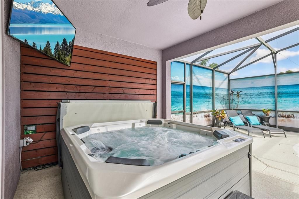 Activo con contrato: $599,999 (5 camas, 3 baños, 3445 Pies cuadrados)