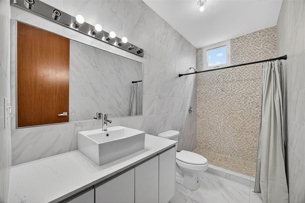 En Venta: $515,000 (4 camas, 2 baños, 2280 Pies cuadrados)