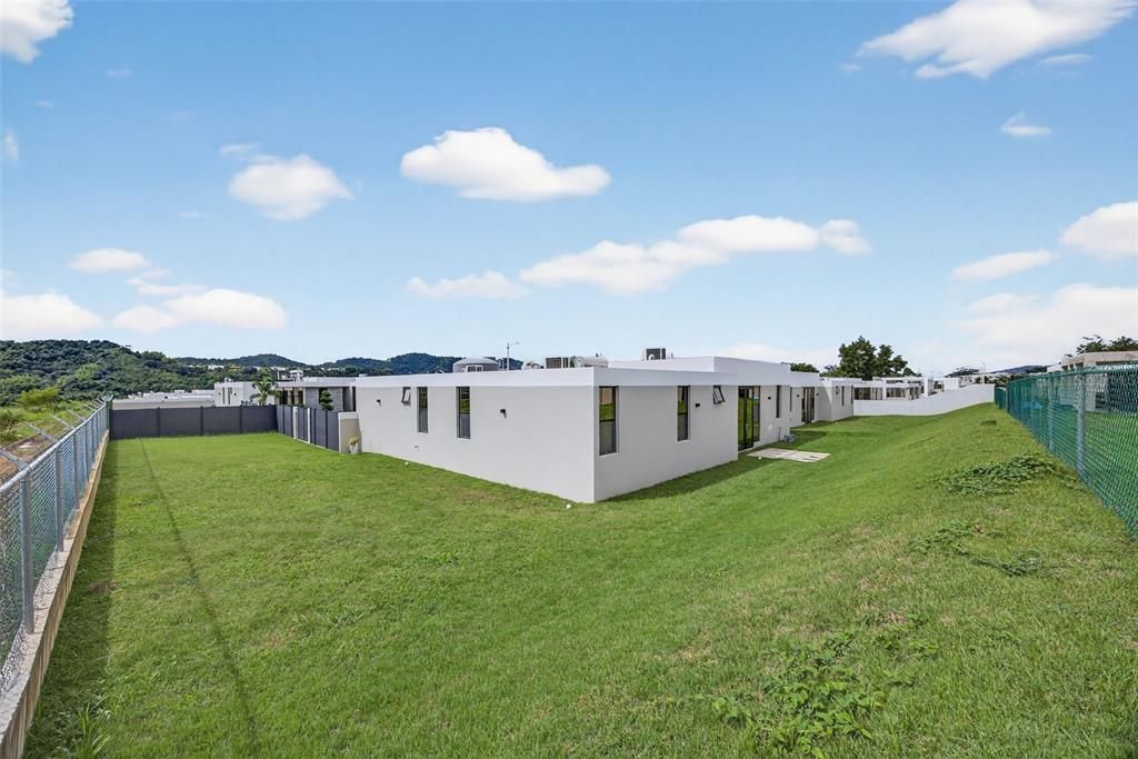 En Venta: $515,000 (4 camas, 2 baños, 2280 Pies cuadrados)