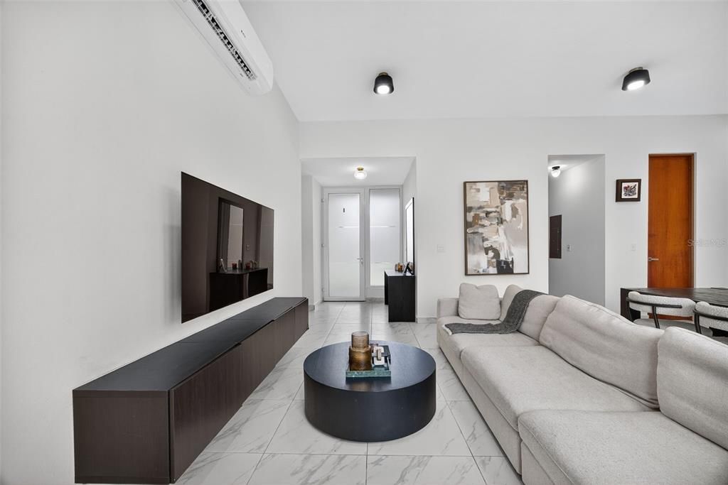 En Venta: $515,000 (4 camas, 2 baños, 2280 Pies cuadrados)