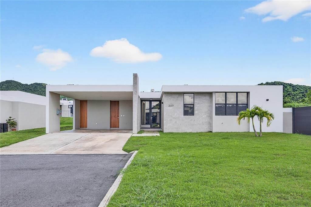 En Venta: $515,000 (4 camas, 2 baños, 2280 Pies cuadrados)