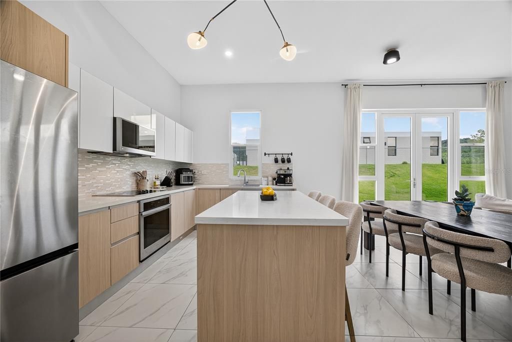 En Venta: $515,000 (4 camas, 2 baños, 2280 Pies cuadrados)