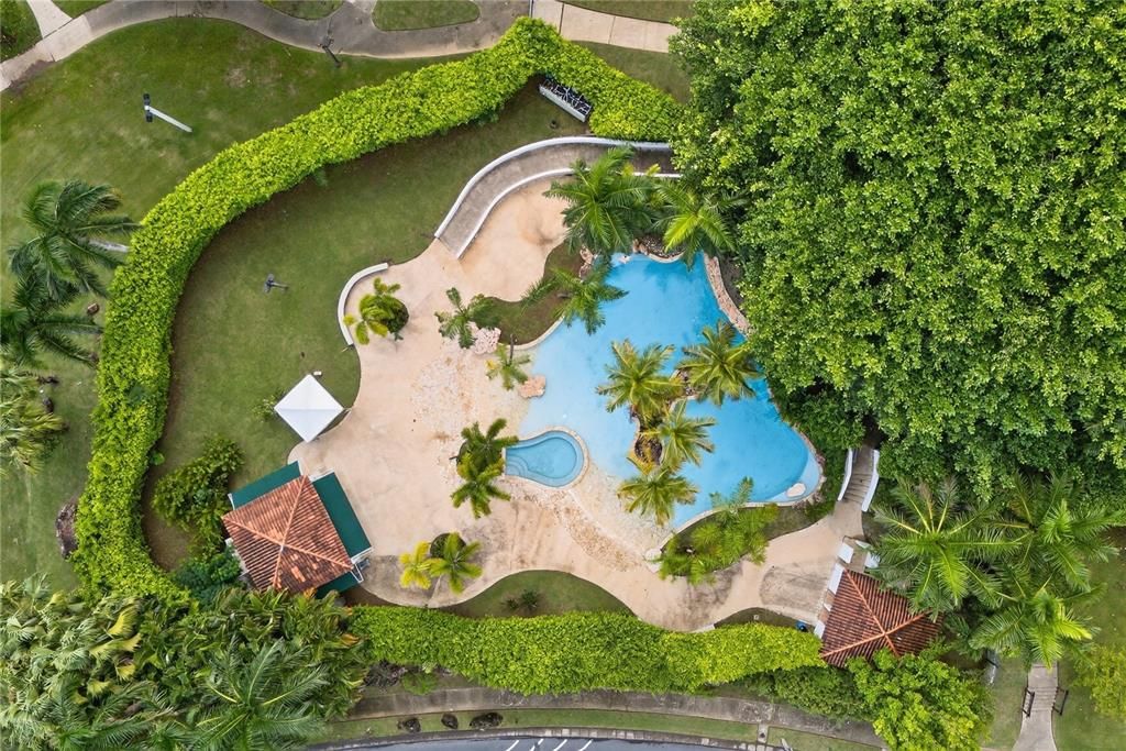 En Venta: $515,000 (4 camas, 2 baños, 2280 Pies cuadrados)