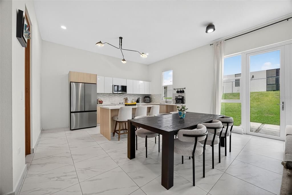 En Venta: $515,000 (4 camas, 2 baños, 2280 Pies cuadrados)