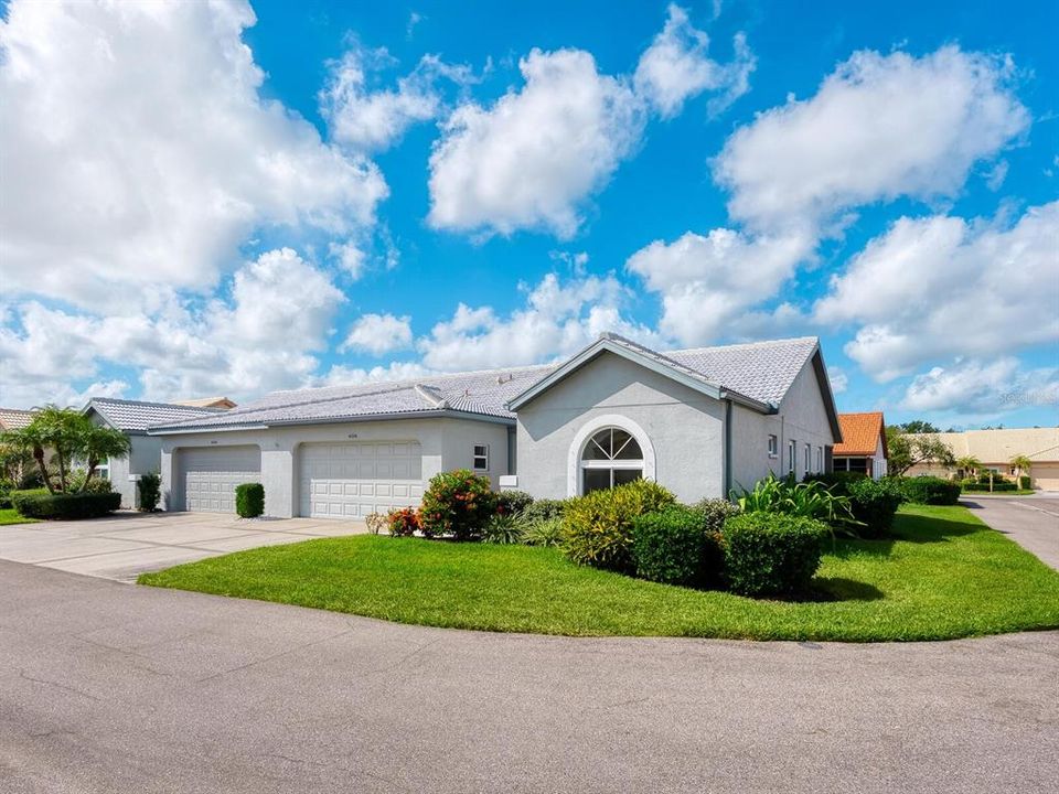 合同活跃: $319,000 (2 贝兹, 2 浴室, 1519 平方英尺)