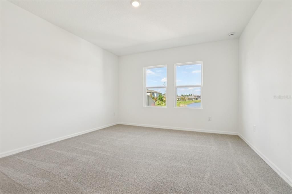 For Sale: $499,990 (4 beds, 2 baths, 1906 Square Feet)