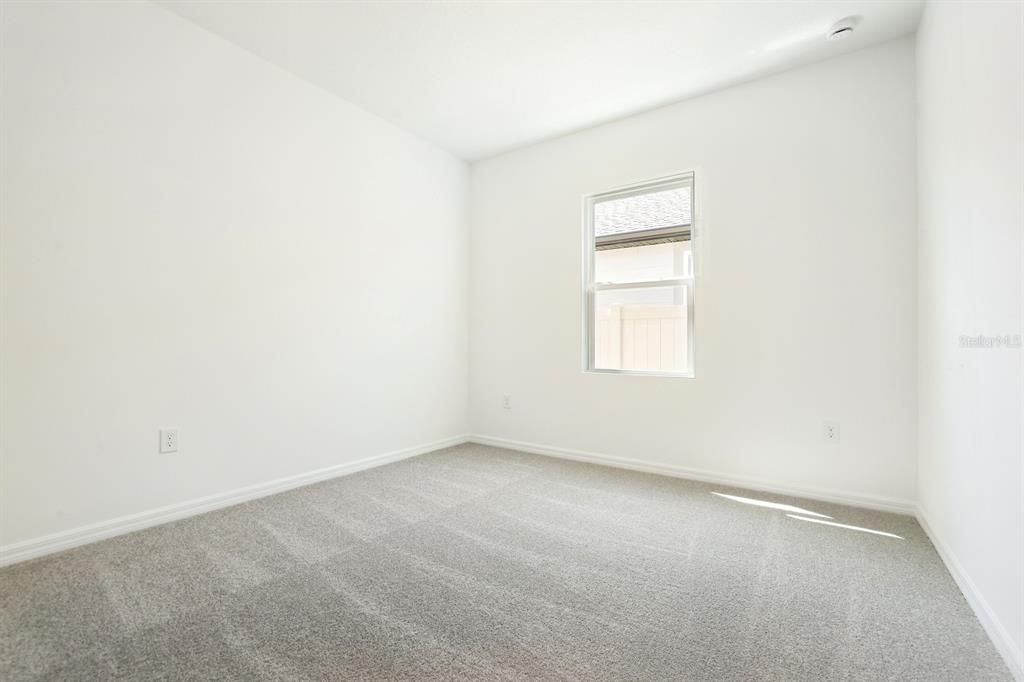 For Sale: $499,990 (4 beds, 2 baths, 1906 Square Feet)