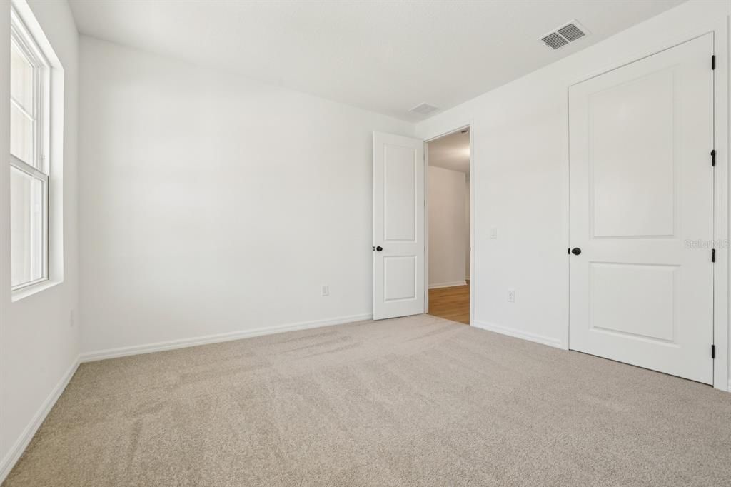 For Sale: $499,990 (4 beds, 2 baths, 1906 Square Feet)