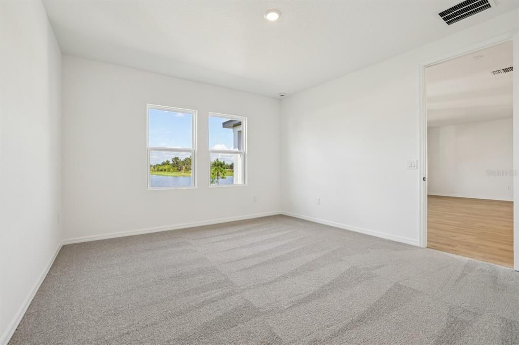 For Sale: $499,990 (4 beds, 2 baths, 1906 Square Feet)