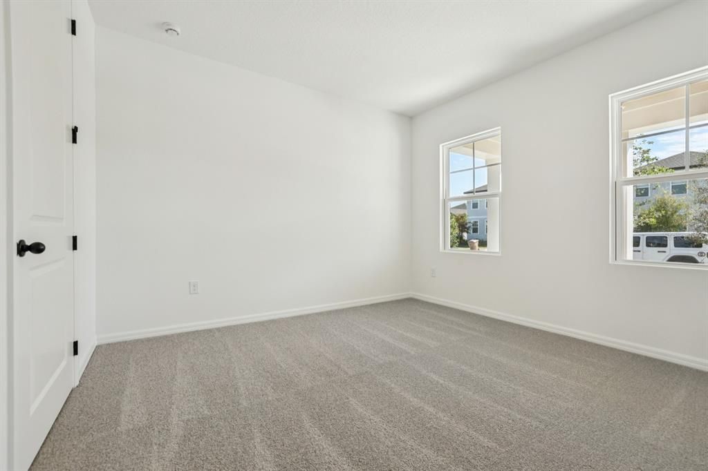 For Sale: $499,990 (4 beds, 2 baths, 1906 Square Feet)