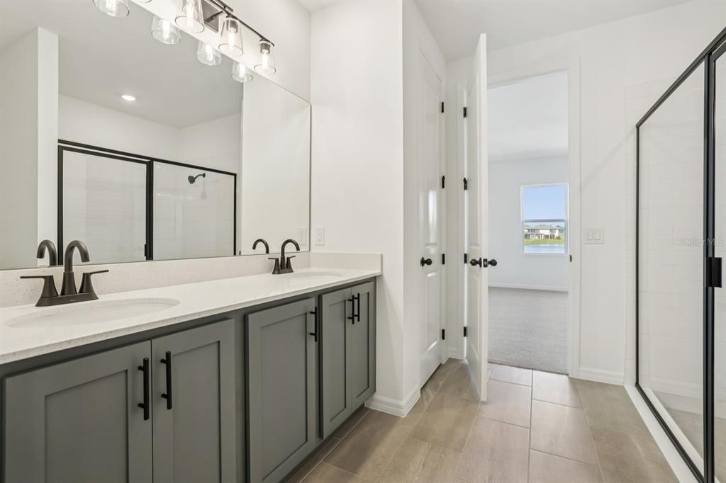 For Sale: $499,990 (4 beds, 2 baths, 1906 Square Feet)