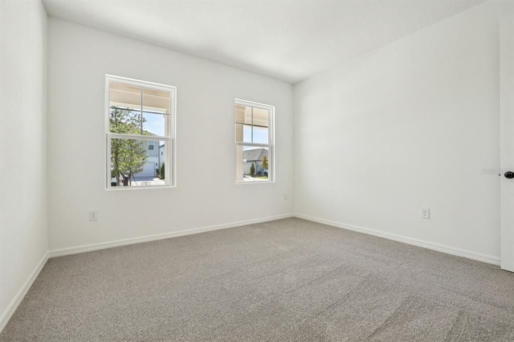 For Sale: $499,990 (4 beds, 2 baths, 1906 Square Feet)