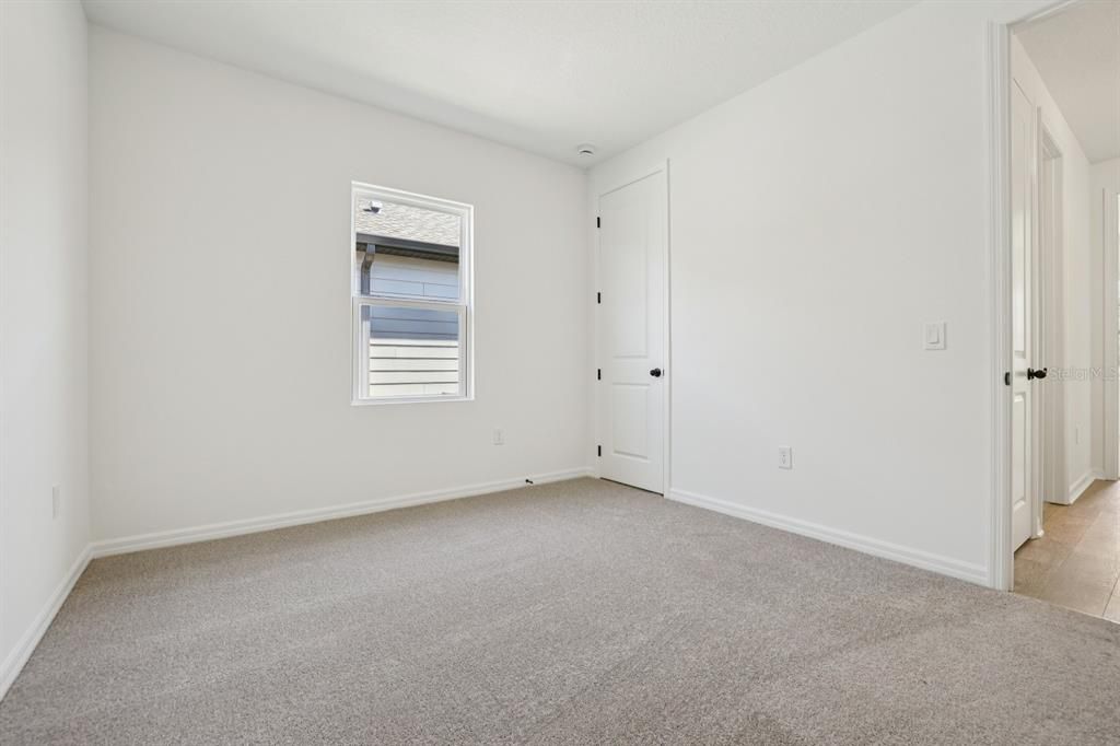 For Sale: $499,990 (4 beds, 2 baths, 1906 Square Feet)