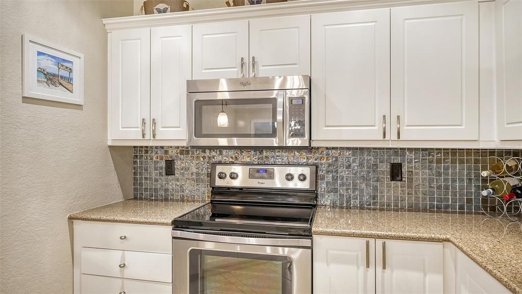 For Sale: $289,000 (3 beds, 2 baths, 1376 Square Feet)