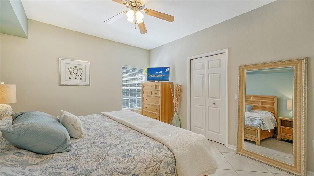 For Sale: $289,000 (3 beds, 2 baths, 1376 Square Feet)