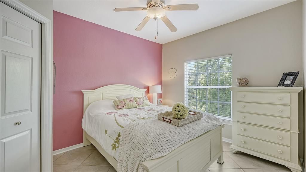 For Sale: $289,000 (3 beds, 2 baths, 1376 Square Feet)