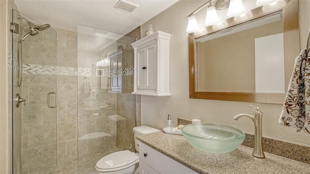 For Sale: $289,000 (3 beds, 2 baths, 1376 Square Feet)