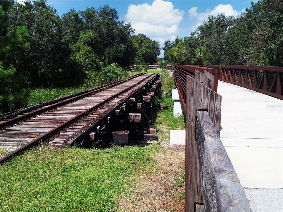 For Sale: $289,000 (3 beds, 2 baths, 1376 Square Feet)