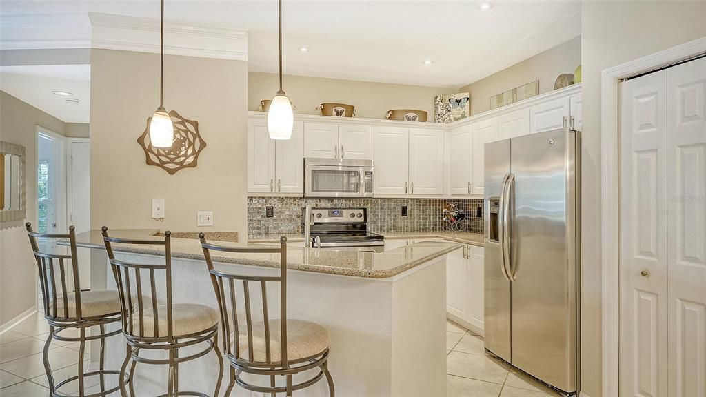 For Sale: $289,000 (3 beds, 2 baths, 1376 Square Feet)