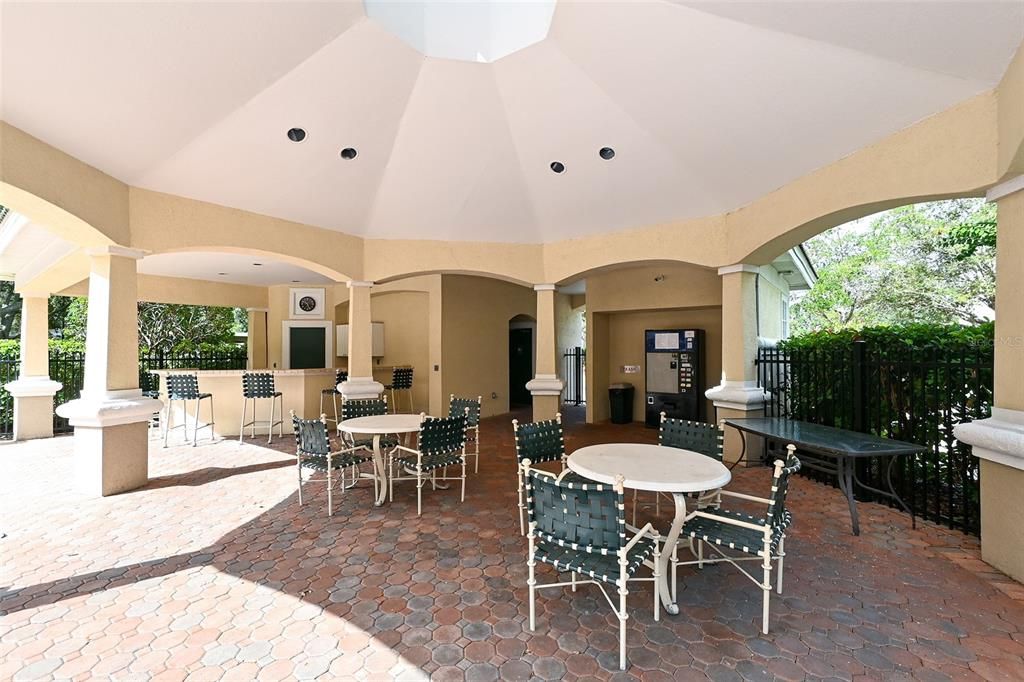 For Sale: $289,000 (3 beds, 2 baths, 1376 Square Feet)