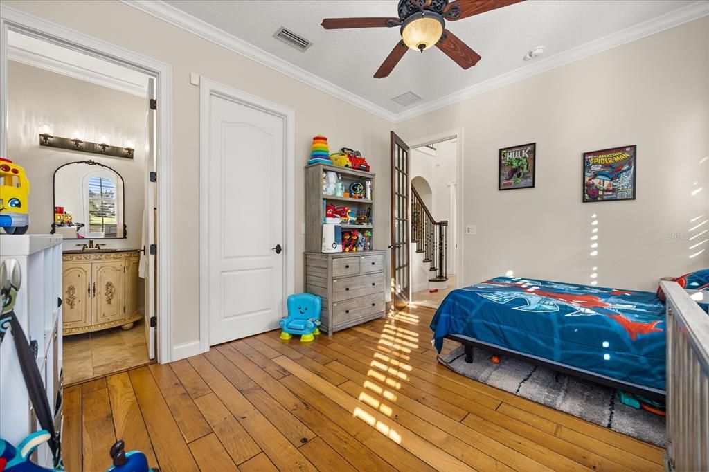 На продажу: $1,250,000 (4 спален, 3 ванн, 4008 Квадратных фут)