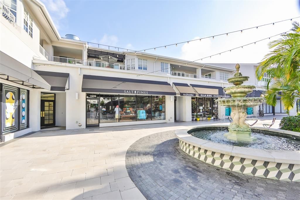 En Venta: $899,000 (3 camas, 2 baños, 2254 Pies cuadrados)