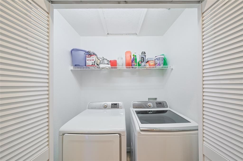 En Venta: $899,000 (3 camas, 2 baños, 2254 Pies cuadrados)