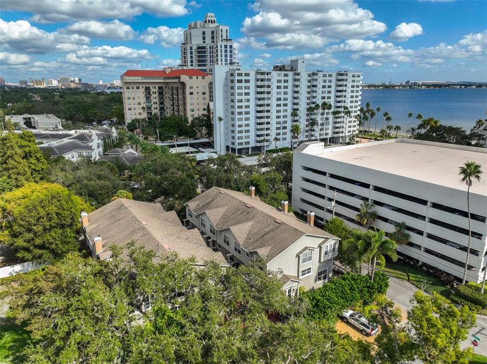 En Venta: $899,000 (3 camas, 2 baños, 2254 Pies cuadrados)