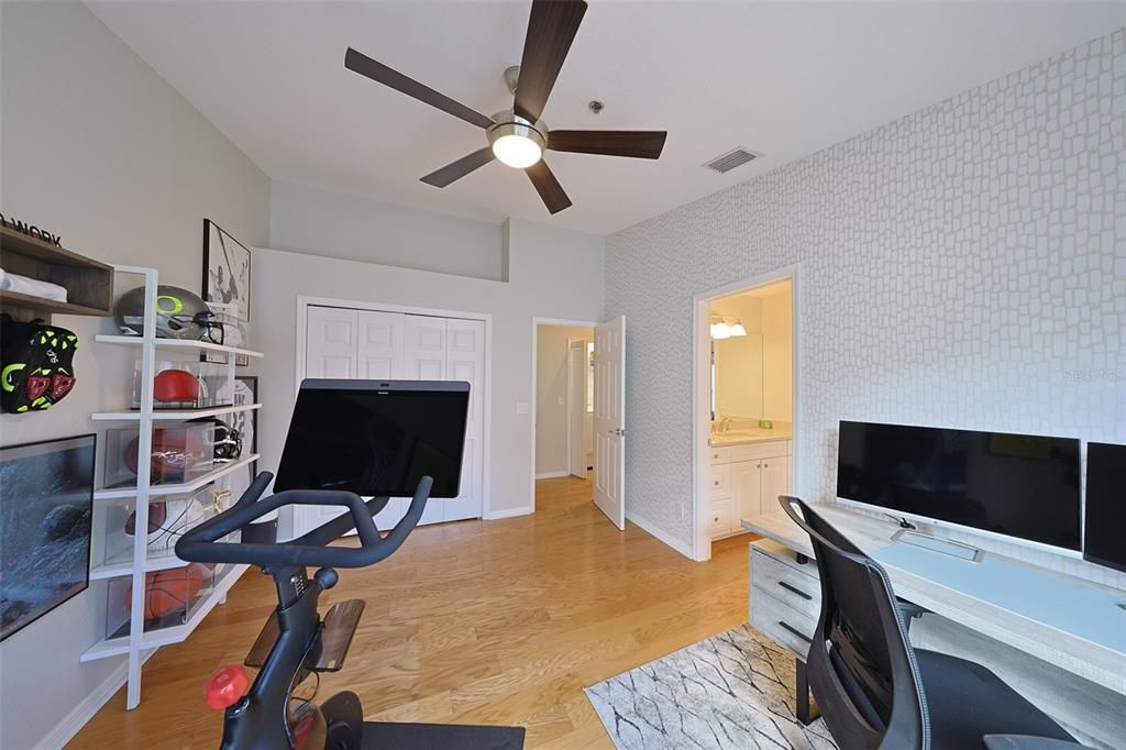 En Venta: $899,000 (3 camas, 2 baños, 2254 Pies cuadrados)