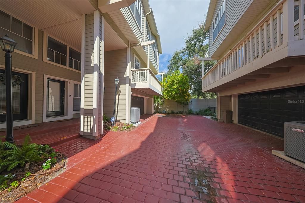 En Venta: $899,000 (3 camas, 2 baños, 2254 Pies cuadrados)