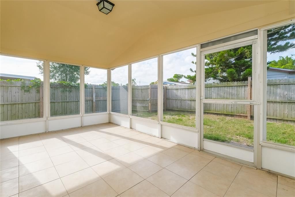 For Rent: $1,895 (2 beds, 2 baths, 1370 Square Feet)