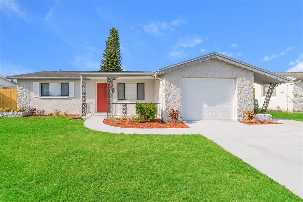 For Rent: $1,895 (2 beds, 2 baths, 1370 Square Feet)