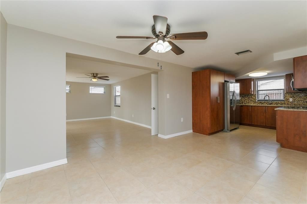 For Rent: $1,895 (2 beds, 2 baths, 1370 Square Feet)