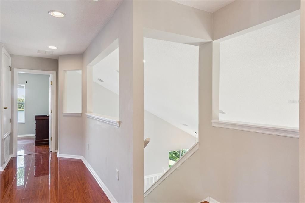 Activo con contrato: $512,500 (4 camas, 2 baños, 2238 Pies cuadrados)