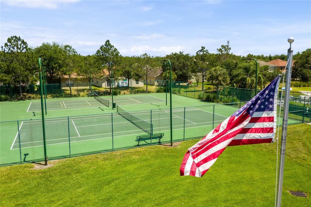 Activo con contrato: $512,500 (4 camas, 2 baños, 2238 Pies cuadrados)