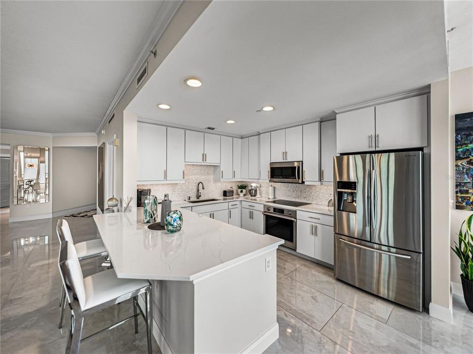 For Sale: $1,649,000 (3 beds, 3 baths, 2400 Square Feet)