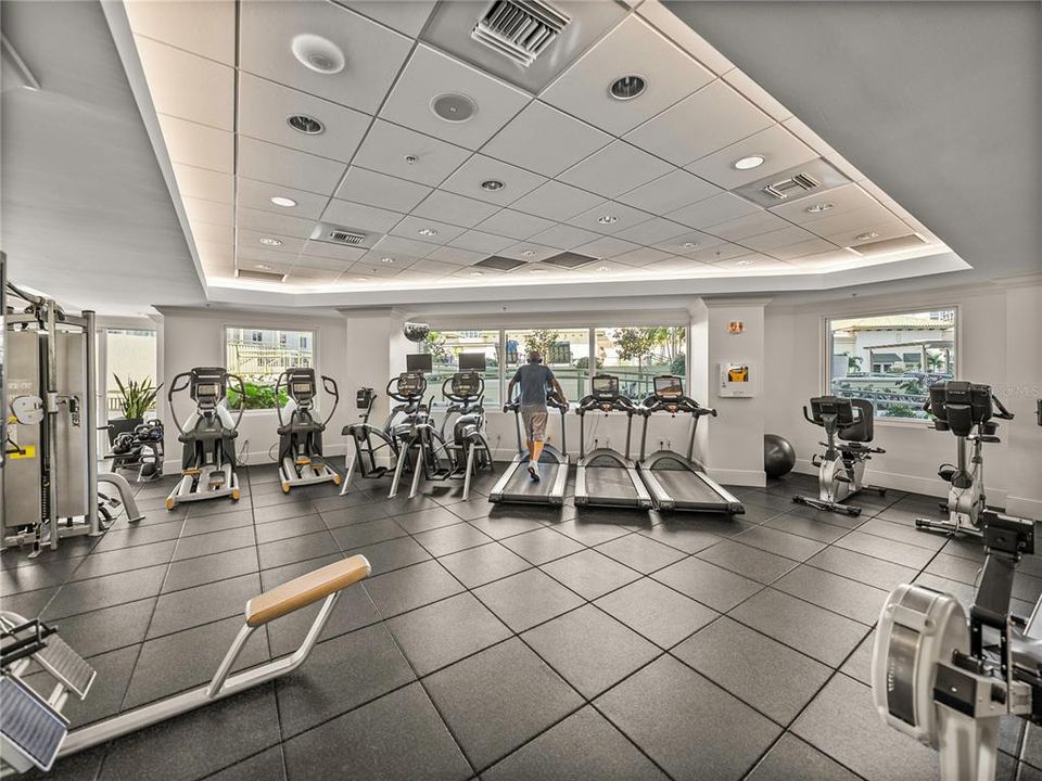 For Sale: $1,649,000 (3 beds, 3 baths, 2400 Square Feet)