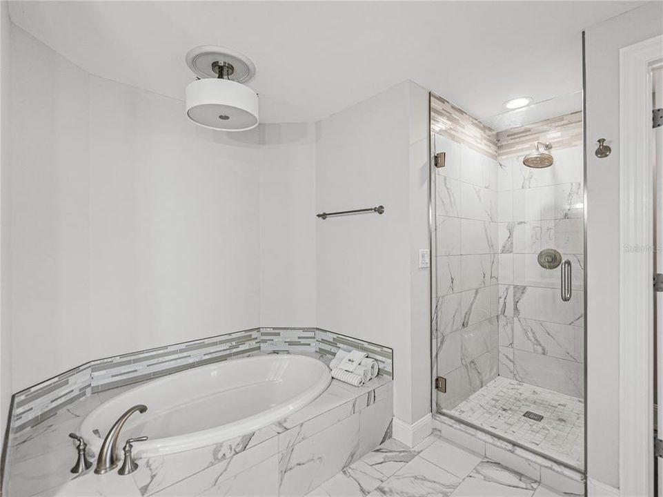 For Sale: $1,649,000 (3 beds, 3 baths, 2400 Square Feet)