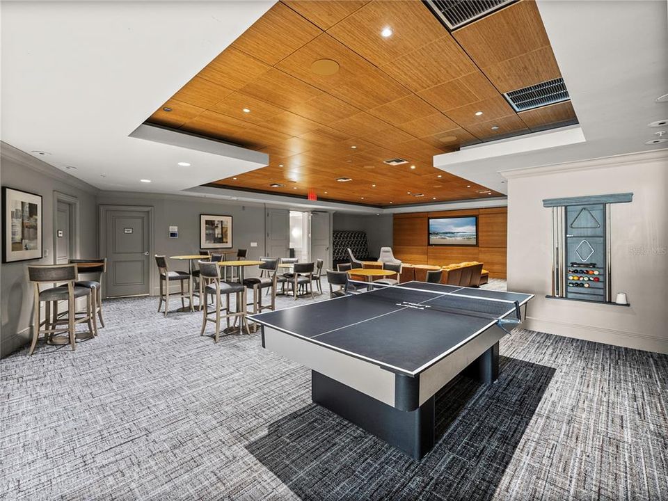 For Sale: $1,649,000 (3 beds, 3 baths, 2400 Square Feet)