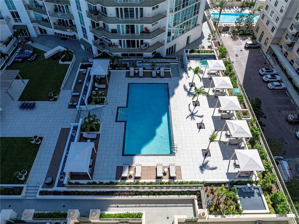 For Sale: $1,649,000 (3 beds, 3 baths, 2400 Square Feet)