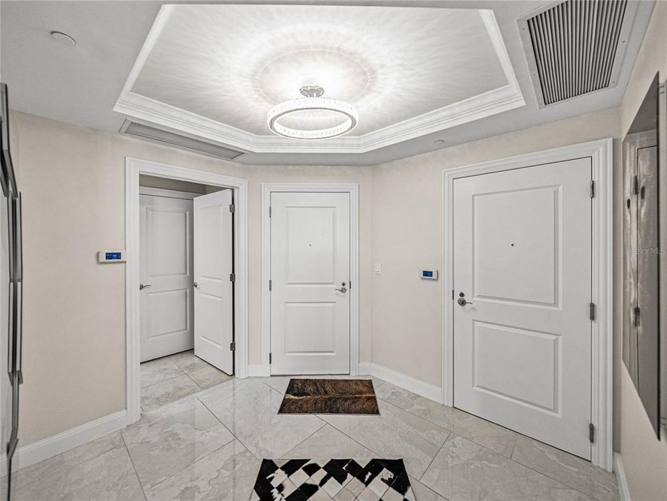 For Sale: $1,649,000 (3 beds, 3 baths, 2400 Square Feet)