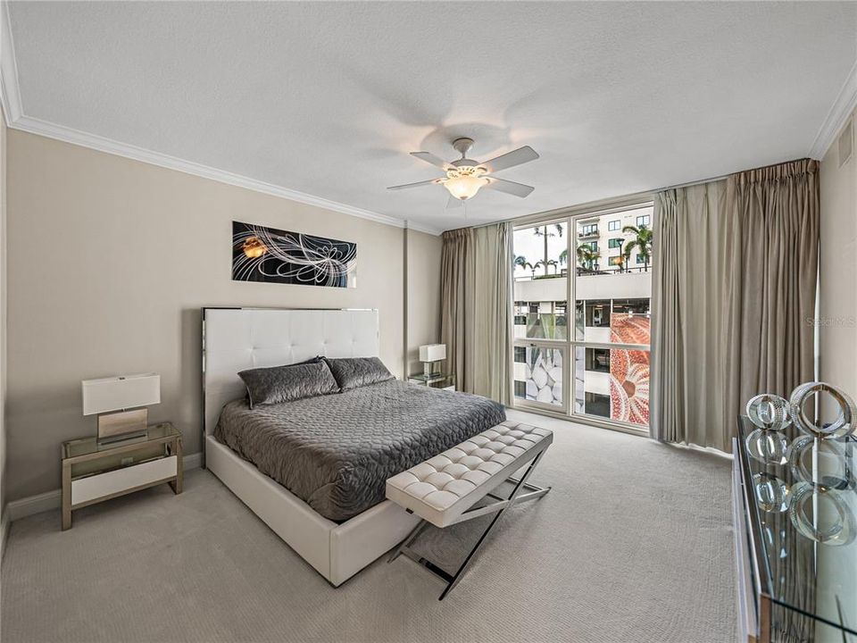 For Sale: $1,649,000 (3 beds, 3 baths, 2400 Square Feet)